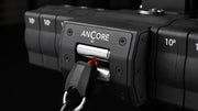 ANCORE Pro 本体中央部の構造とケーブル出口のクローズアップ