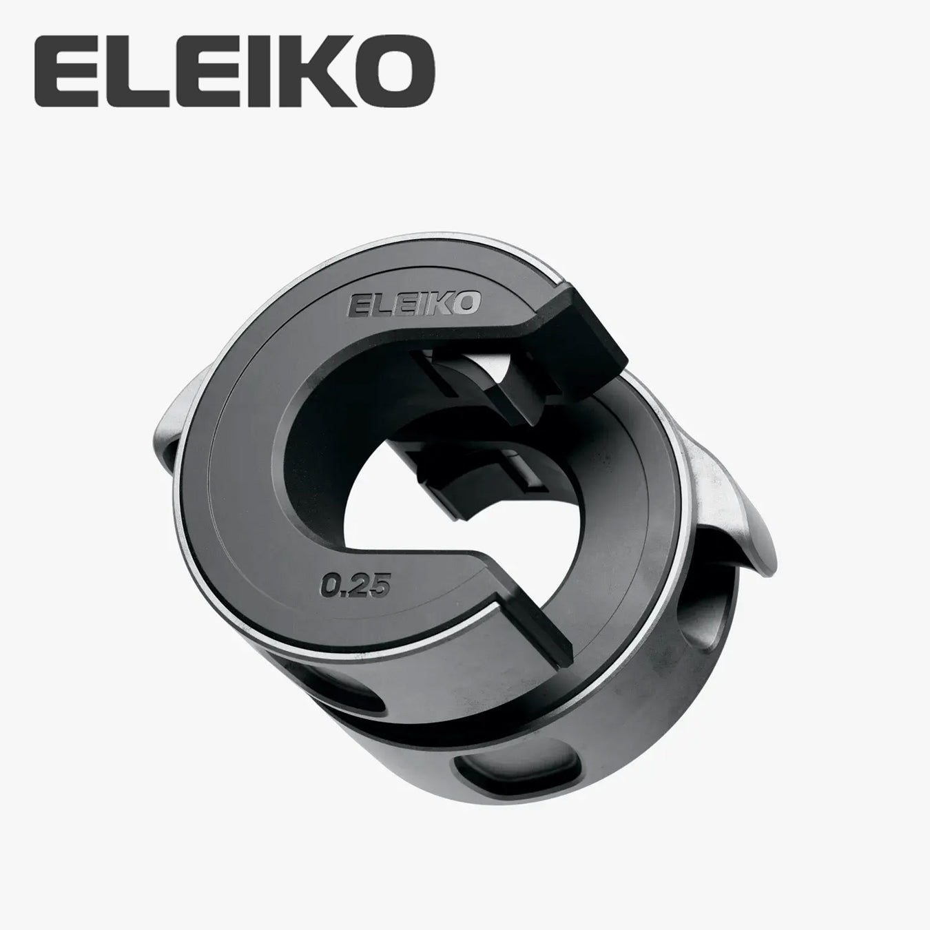 ELEIKO オープンカラー ブラックを正面斜め上から捉えた構図。ELEIKOロゴ刻印と0.25kg表示、ワンタッチ開閉レバー付きクイックロック機構の外観が分かるバーベル用カラー