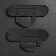 ROGUE アンクルカフケーブルアタッチメント ブラックの裏面全体を上から撮影。クッションパッドと縫製補強、固定ベルト位置を確認できる背面ビュー