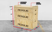 ナチュラルウッドカラーのROGUE ウッドジャークボックスの寸法と積層構造を正面やや右側から確認できる全体ビュー