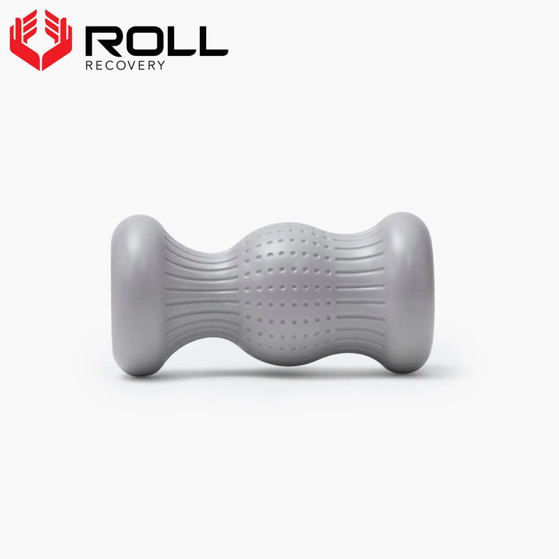 ROLL Recovery R3 フットローラー シーソルトグレーを正面から捉えた全体ビュー。足裏にフィットする独自形状と表面加工を確認できる